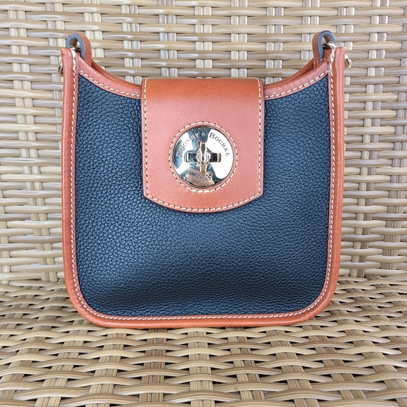 Dooney & Bourke Messenger 20 Turnlock Italian Leather Crossbody Bag Blue Tan - Picture 2 of 16